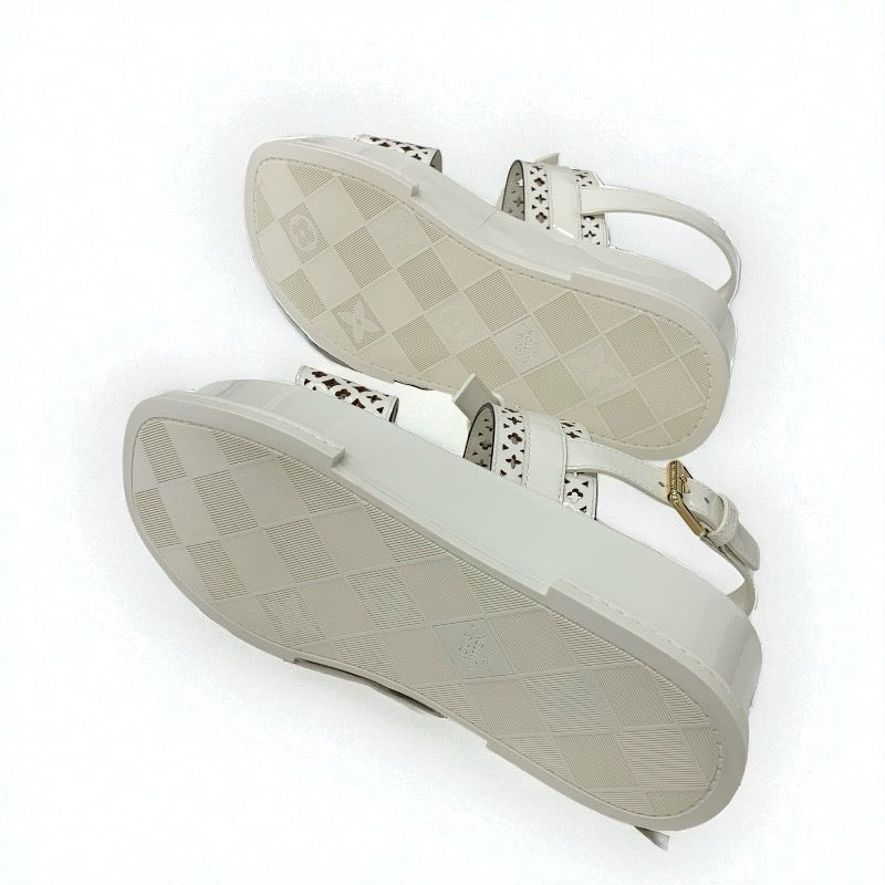 ルイヴィトン LOUIS VUITTON マヤライン サンダル 靴 シューズ パテント ホワイト 白 未使用 LVロゴ モノグラムフラワー ストラップ プラットフォーム