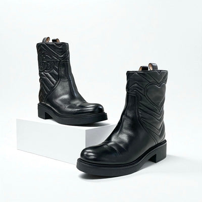 グッチ GUCCI ブーツ ショートブーツ 靴 シューズ レザー ブラック 黒 ダブルG ハート キルティング