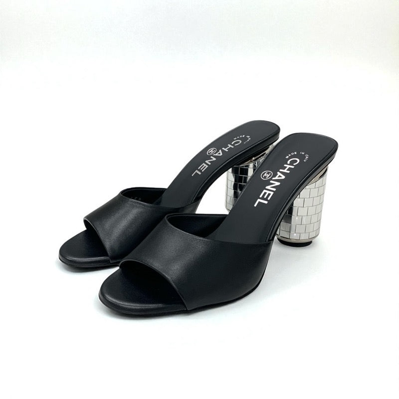 シャネル CHANEL サンダル 靴 シューズ レザー ブラック シルバー 未使用 ココマーク