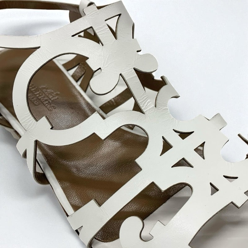 エルメス HERMES サンダル 靴 シューズ レザー ホワイト 白 ガダルキヴィール ストラップ フラット