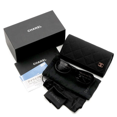シャネル CHANEL サングラス ブラック ゴールド ロゴ レクタングルシェイプ チェーン アイウェア