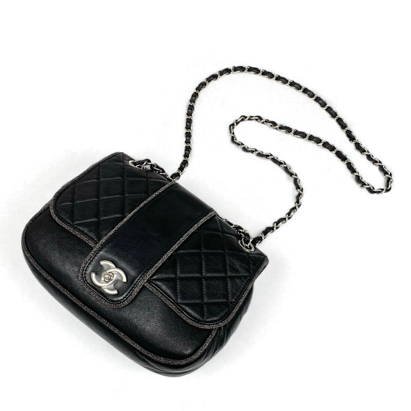 シャネル CHANEL バッグ ショルダーバッグ ラムスキン ブラック シルバー マトラッセ ターンロック ココマーク ダブルチェーン