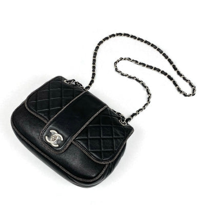 シャネル CHANEL バッグ ショルダーバッグ ラムスキン ブラック シルバー マトラッセ ターンロック ココマーク ダブルチェーン