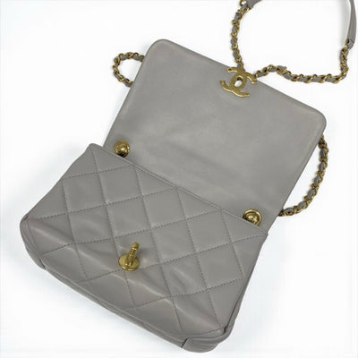 シャネル CHANEL バッグ ショルダーバッグ グレー ゴールド ミニマトラッセ ラムスキン ターンロック ココマーク 2way チェーン