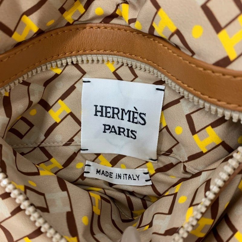 エルメス HERMES アウター ベージュ ブラウン イエロー ダウン リバーシブル ベルト付き