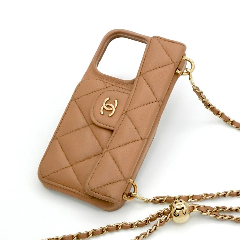 シャネル CHANEL 携帯・スマホアクセサリー ベージュ ゴールド ココマーク マトラッセ キャビアスキン iPhone14pro iPhoneケース チェーン