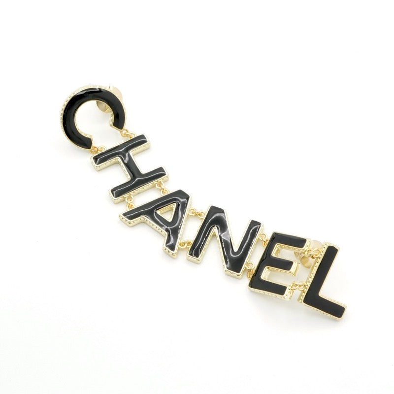 シャネル CHANEL ブローチ コサージュ ゴールド ブラック ピンブローチ ロゴ