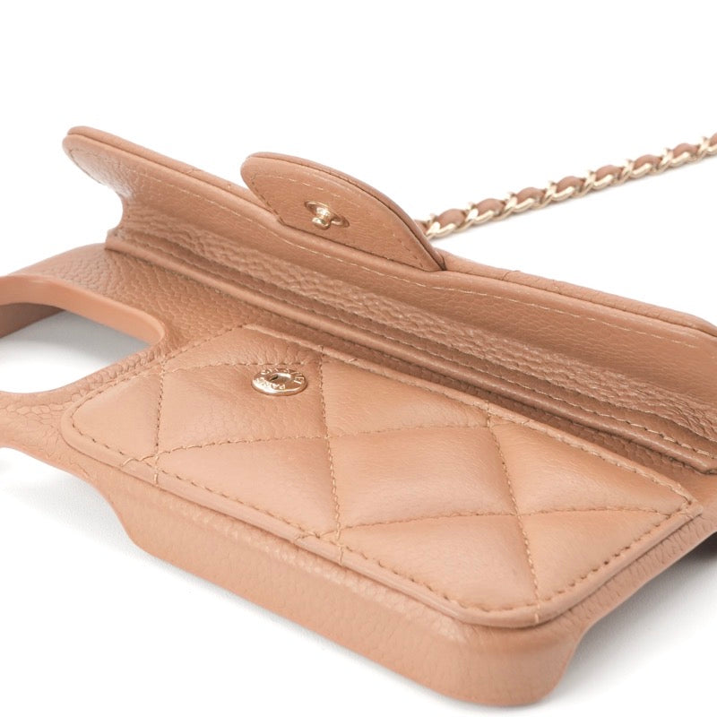 シャネル CHANEL 携帯・スマホアクセサリー ベージュ ゴールド ココマーク マトラッセ キャビアスキン iPhone15pro iPhoneケース チェーン