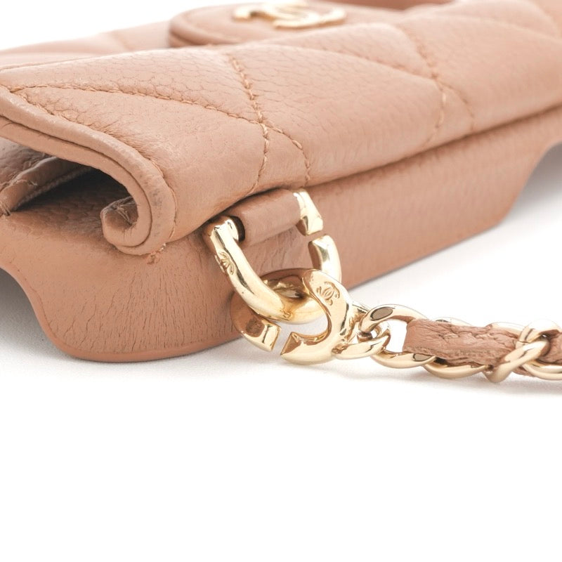 シャネル CHANEL 携帯・スマホアクセサリー ベージュ ゴールド ココマーク マトラッセ キャビアスキン iPhone15pro iPhoneケース チェーン