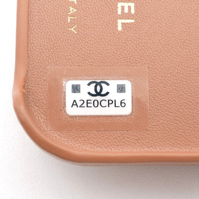 シャネル CHANEL 携帯・スマホアクセサリー ベージュ ゴールド ココマーク マトラッセ キャビアスキン iPhone15pro iPhoneケース チェーン