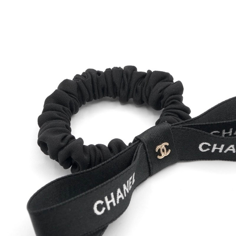 シャネル CHANEL ヘアアクセサリー シルク ブラック ホワイト ココマーク ロゴ リボン シュシュ ヘアゴム