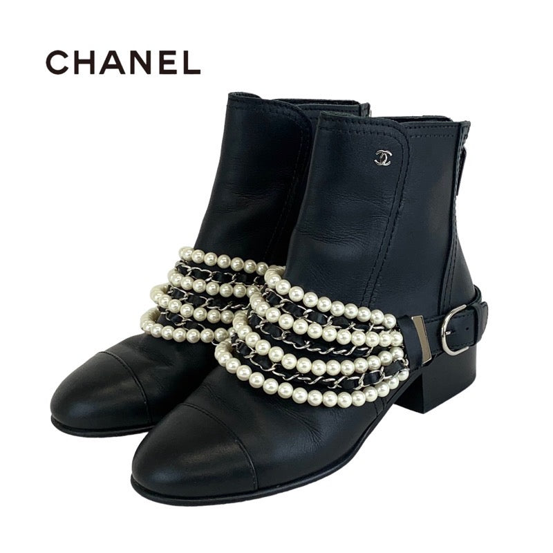 シャネル CHANEL ブーツ ショートブーツ 靴 シューズ レザー ブラック ココマーク パール チェーン ベルト