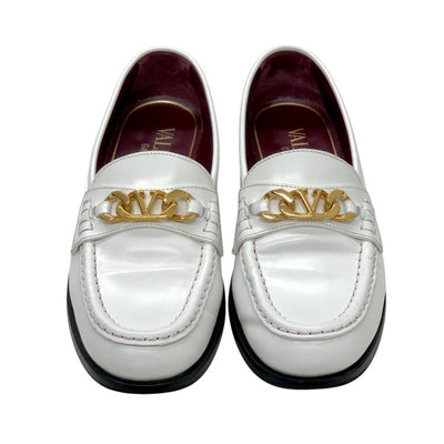 Valentino Loafers Leather Shoes Shoes Leather White Gold V Metal Fittings Flat Shoes