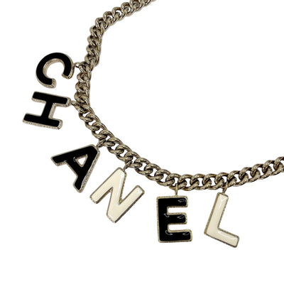 シャネル CHANEL ネックレス ペンダント チョーカー ゴールド ブラック ホワイト ロゴ