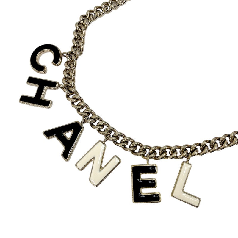 シャネル CHANEL ネックレス ペンダント チョーカー ゴールド ブラック ホワイト ロゴ