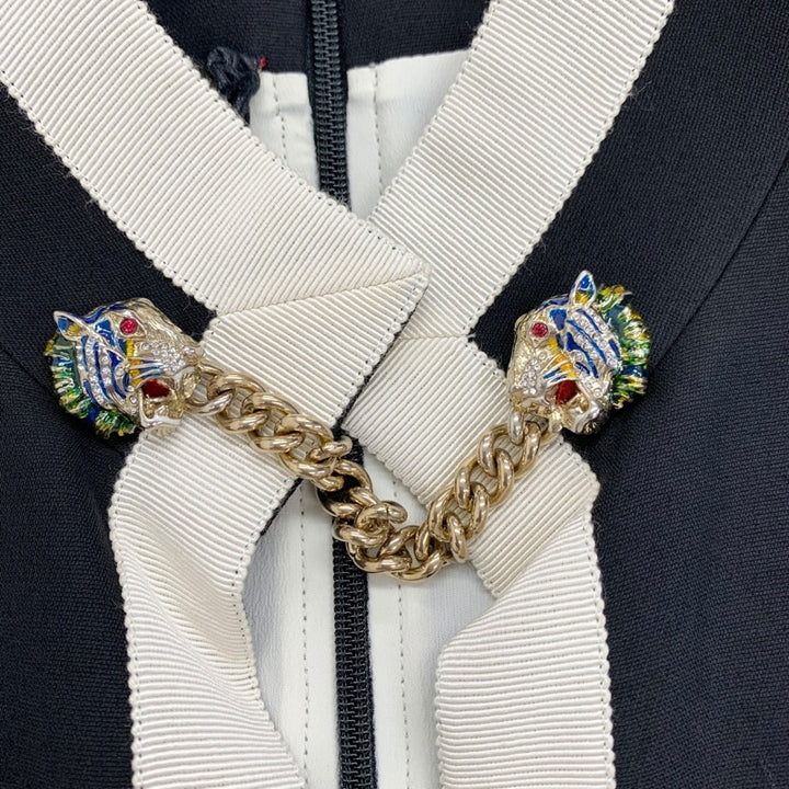 グッチ GUCCI ワンピース ブラック アイボリー 黒 ゴールド タイガーチェーン ベルト付き 半袖 未使用 グッチ GUCCI ワンピース ブラック アイボリー 黒 ゴールド タイガー