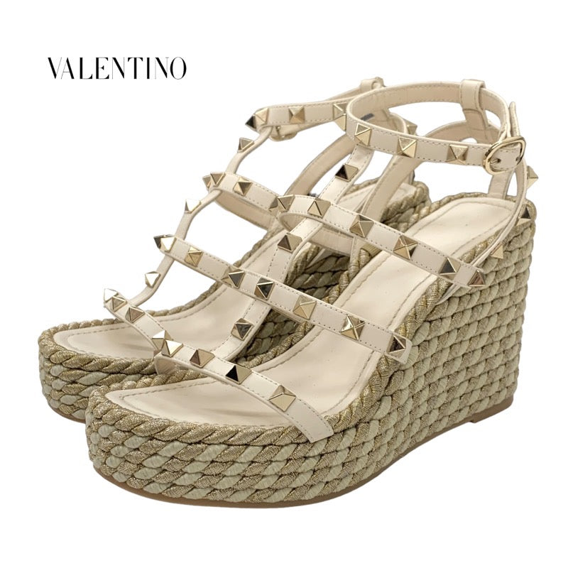 ヴァレンティノ VALENTINO サンダル 靴 シューズ レザー アイボリー ゴールド ロックスタッズ ウェッジソール