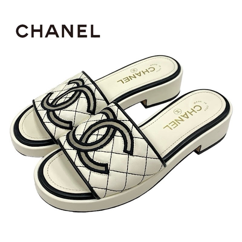 Chanel CHANEL Sandals Shoes Lambskin White Black White Coco Mark Quilted Mules