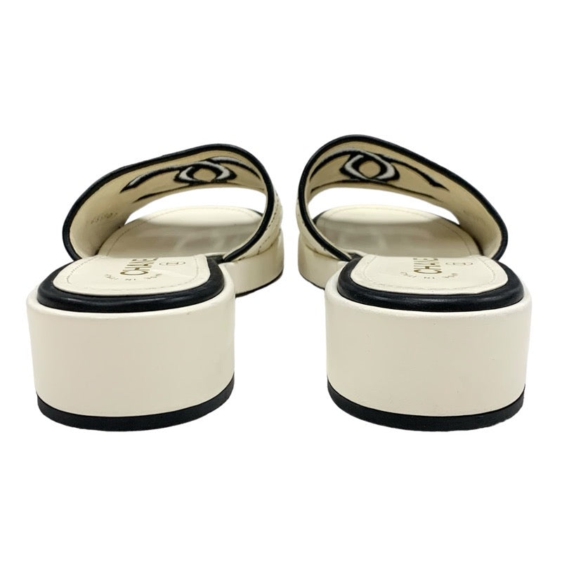 Chanel CHANEL Sandals Shoes Lambskin White Black White Coco Mark Quilted Mules