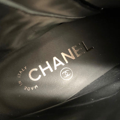 シャネル CHANEL ブーツ ショートブーツ 靴 シューズ レザー ブラック 黒 ココマーク チェーン マトラッセ