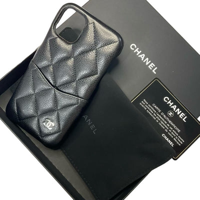 シャネル CHANEL スマホアクセサリー ブラック シルバー ココマーク マトラッセ  iPhoneケース iPhone11