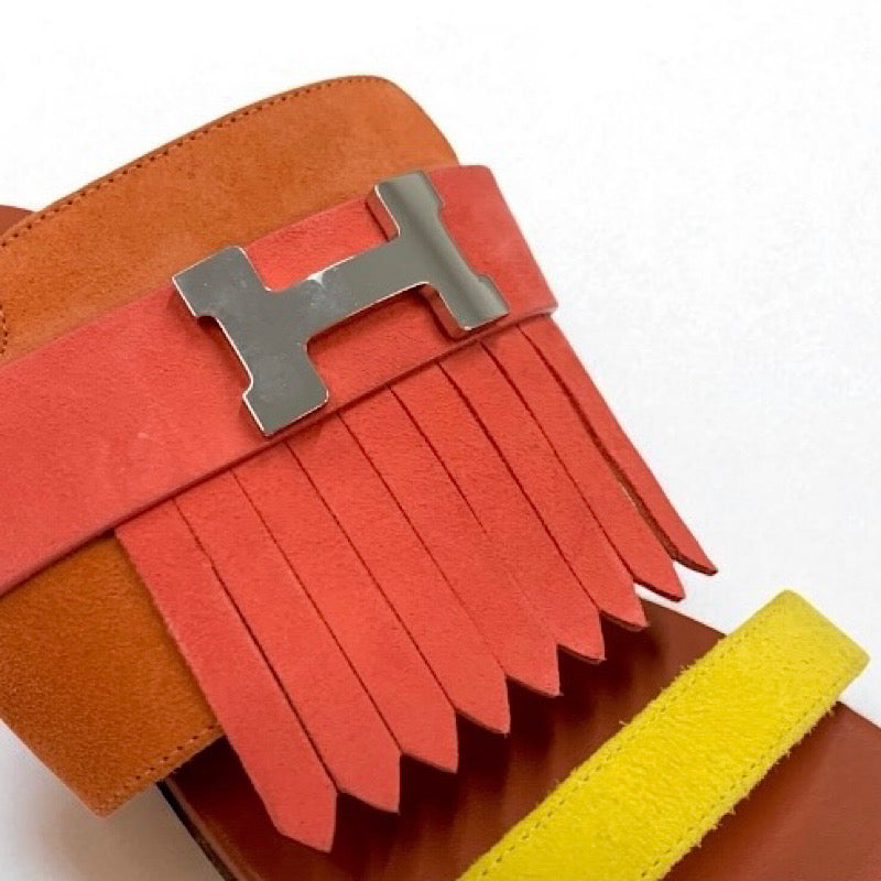 エルメス HERMES コラリア サンダル 靴 シューズ スエード レッド オレンジ イエロー フラット ミュール H金具 フリンジ