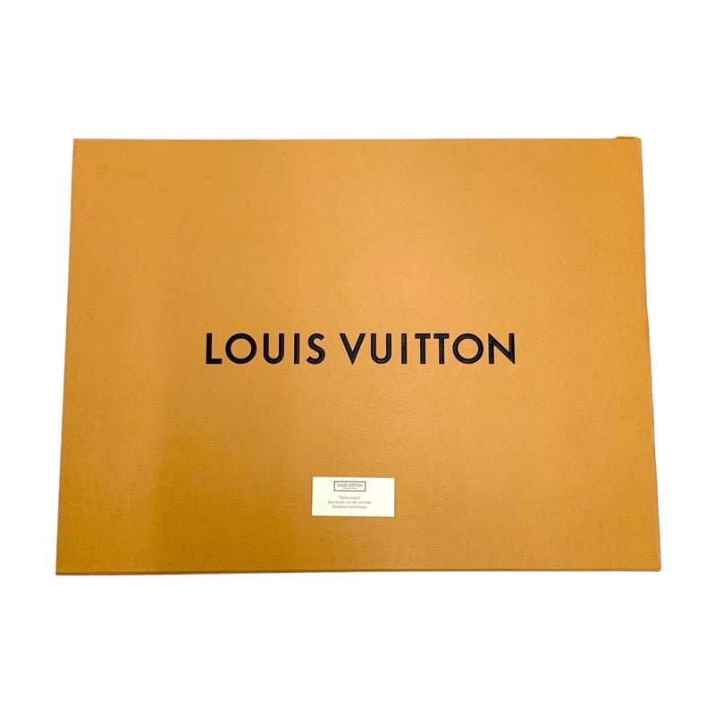 ルイヴィトン LOUIS VUITTON アウター ブラック ホワイト シルバー キルテッドジップアップフーディ パーカー モノグラム ジップ