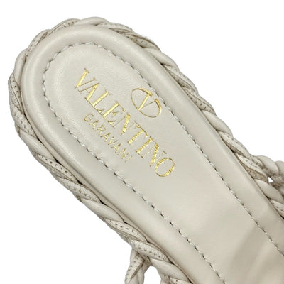 ヴァレンティノ VALENTINO サンダル 靴 シューズ レザー アイボリー ゴールド ミュール ローマンスタッズ 編み込み