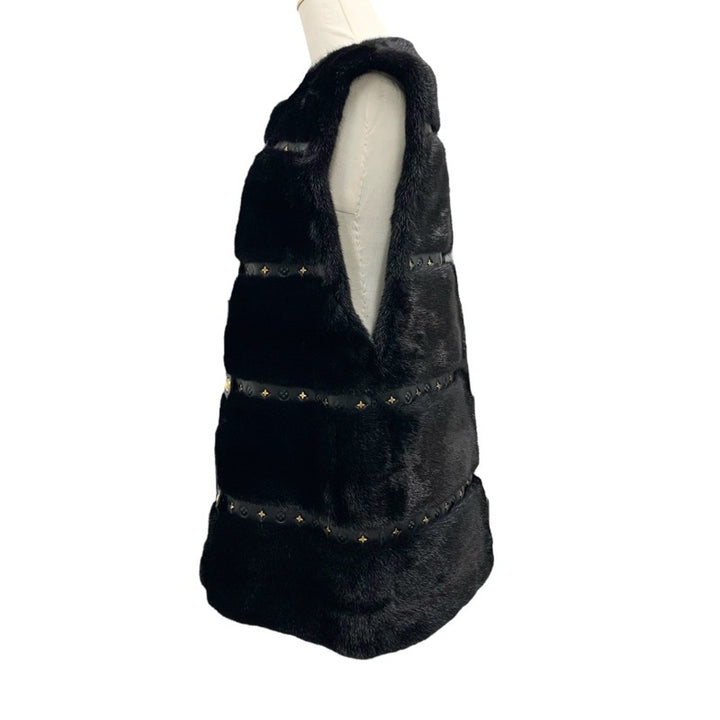 LOUIS VUITTON ルイヴィトン ファーベスト ブラック 黒 未使用 ルイヴィトン LOUIS VUITTON アウター ファーベスト