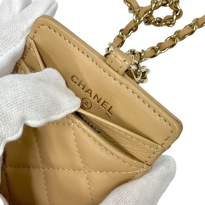 シャネル CHANEL カードケース カード入れ パスケース ラムスキン ベージュ ゴールド ココマーク チャーム マトラッセ チェーン