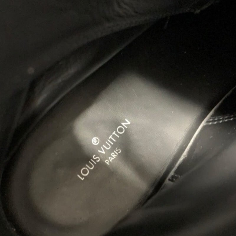 ルイヴィトン LOUIS VUITTON ワンダーランドライン ブーツ ショートブーツ 靴 シューズ レザー ブラック 黒 ゴールド アンクルブーツ レースアップ LV金具 ベルト